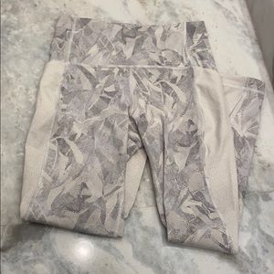 Lululemon white and grey tights